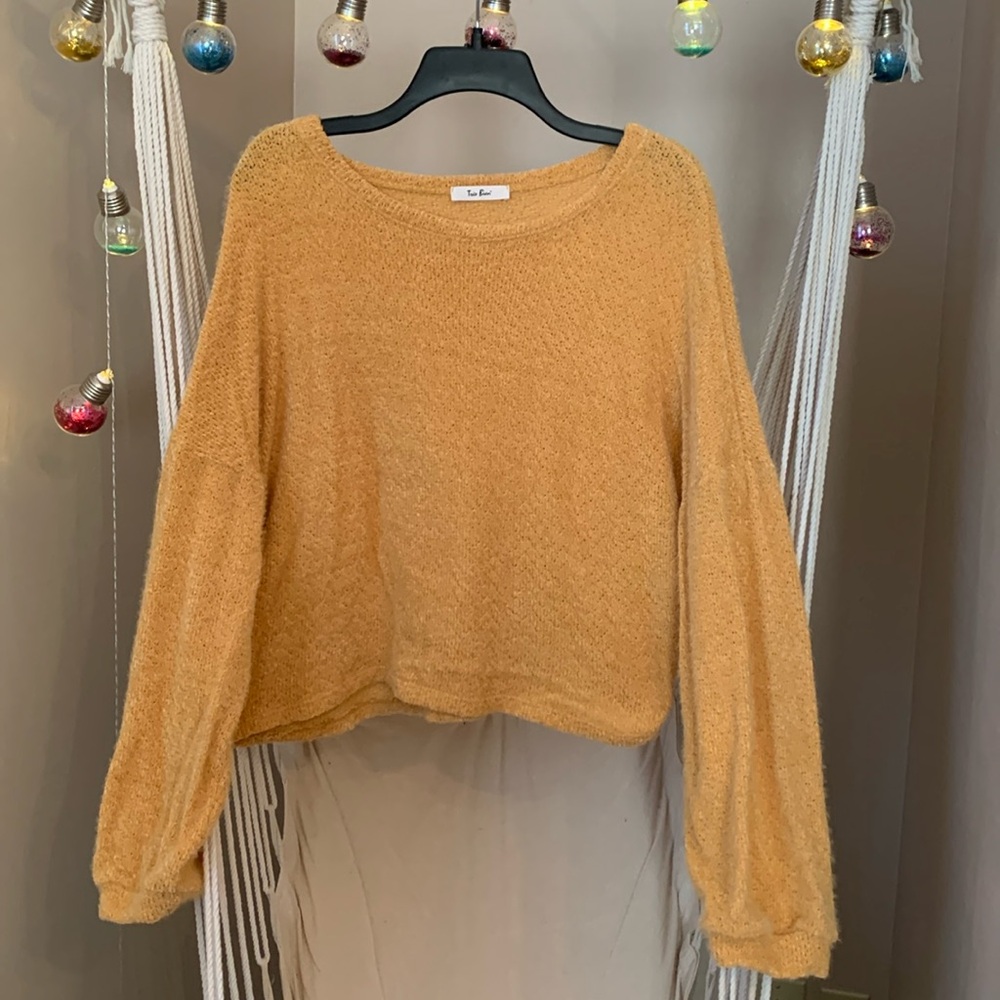 Tres Bien- Womens Medium Mustard Color Sweater